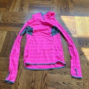 Mondetta Athletic pullover shirt with hood